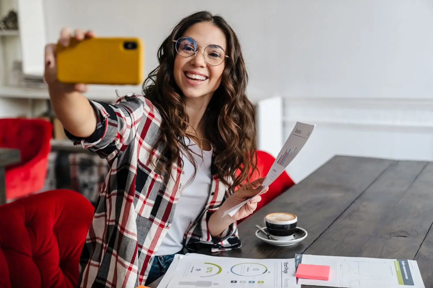 Podatek od zarobków z TikTok i YouTube - obowiązki influencerów